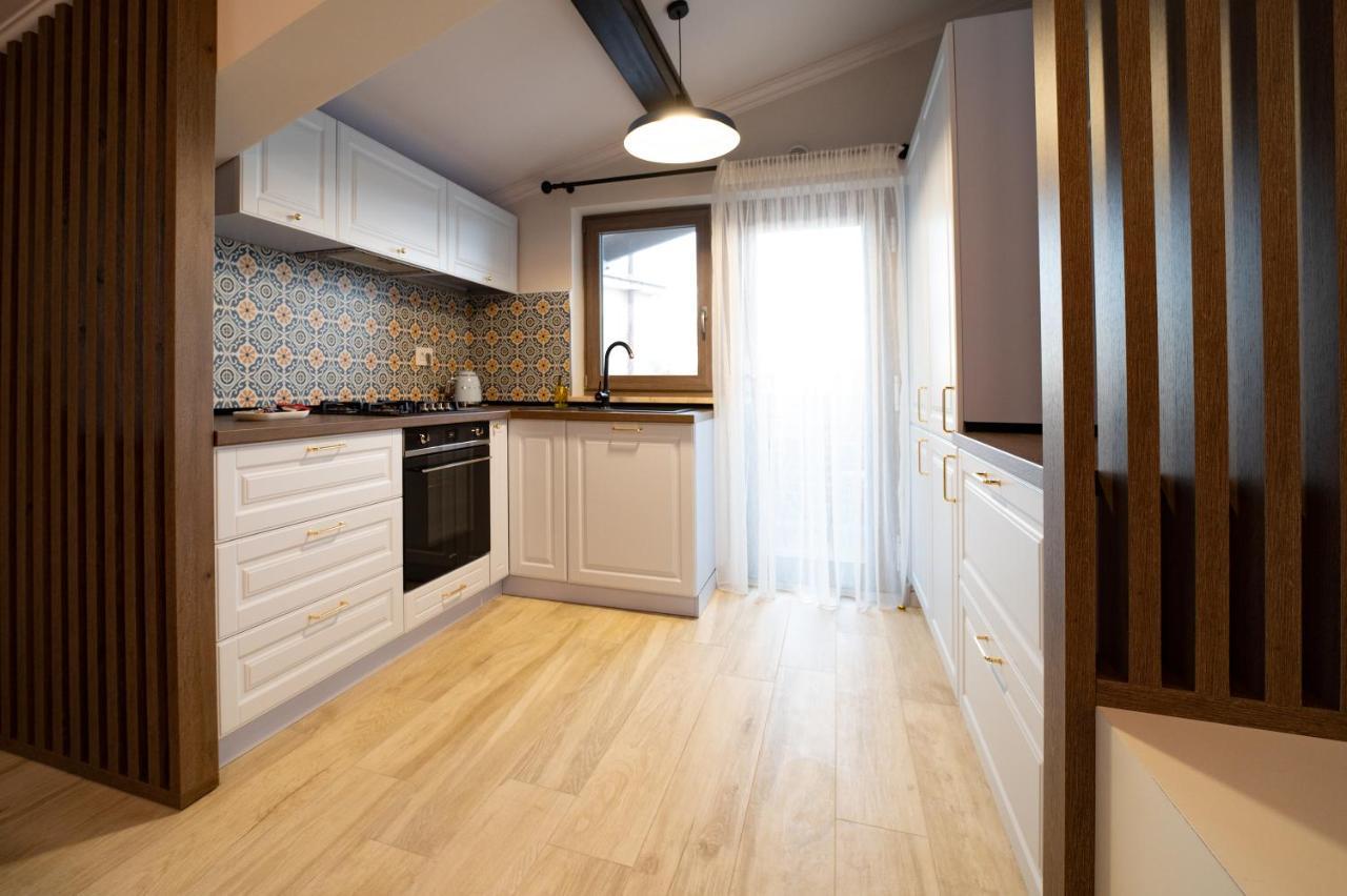 First Apartments Focsani Ngoại thất bức ảnh