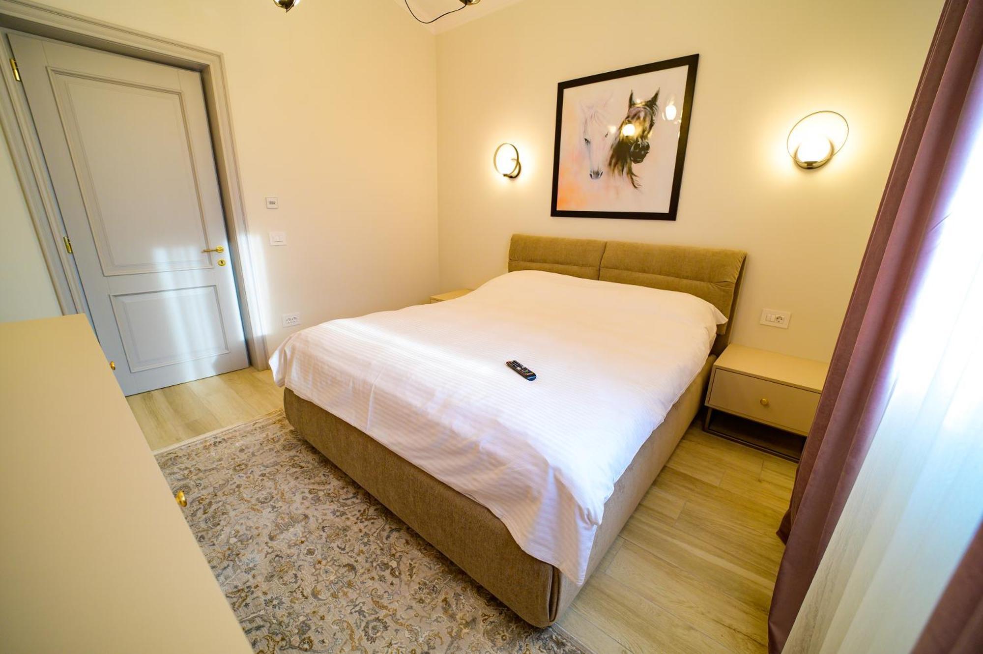 First Apartments Focsani Ngoại thất bức ảnh