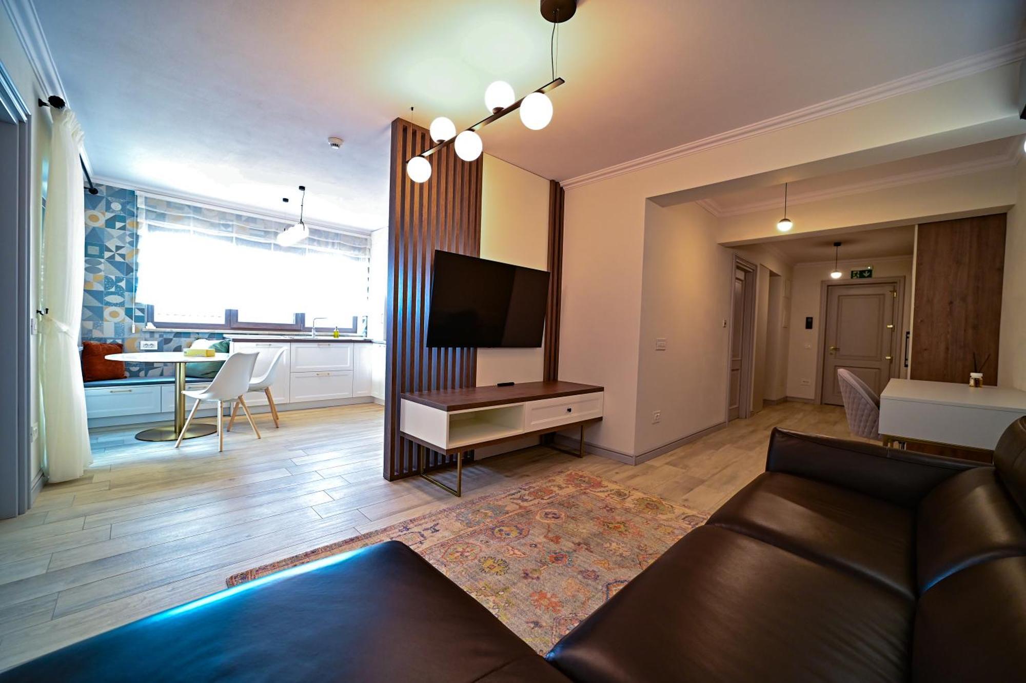 First Apartments Focsani Ngoại thất bức ảnh